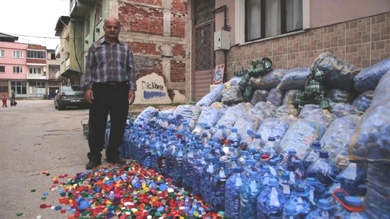 “Sokaklarda İhtiyaç Sahipleri İçin 2 Milyon Kapağı Topladı! Destek Olun!”